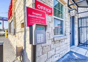 CubeSmart Self Storage - 2381 East Highway 71 - TX - Photo 5