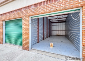 CubeSmart Self Storage - 14850 Cutten Road - TX - Photo 4