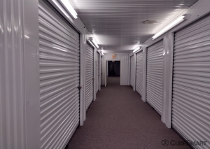 CubeSmart Self Storage - 102 Benton Road - TX