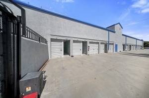 US Storage Centers - Costa Mesa - 2458 Newport Blvd - Photo 6