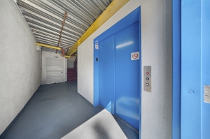 US Storage Centers - Costa Mesa - 2458 Newport Blvd - Photo 10