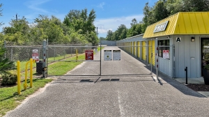 Storage King USA - 119 - Milton, FL - Parkmore Plaza - Photo 2
