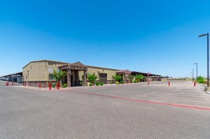 Storage King USA - 122 - Litchfield Park, AZ - N. Litchfield Rd - Photo 2