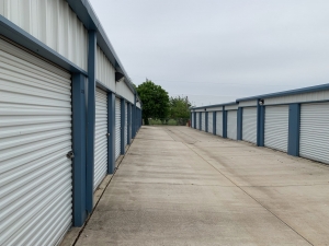Storage King USA - 091 - Crowley, TX - FM 1187 - Photo 6