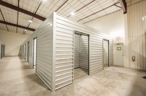 The Storage Place - Palestine Oakwood - Photo 8