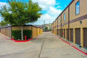 Storage King USA - 098 - Houston, TX - Hwy 6 North - Photo 14