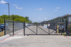 Storage King USA - 102 - Seguin, TX - 1842 I-10 - Photo 6