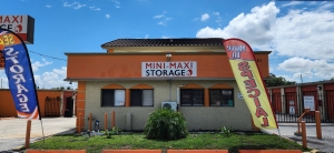 Mini-Maxi Storage - Photo 1