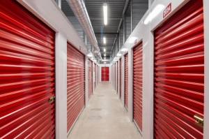 Storage King USA - 127 - Carrollton, TX - Rosemeade Pkwy - Photo 11