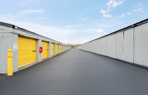 Storage King USA - 157 - Baytown ,TX. - Cedar Bayou - Photo 4