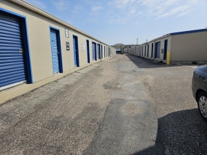 Storage King USA - 158 - Galveston, TX. - 60th Street - Photo 3