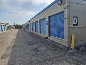 Storage King USA - 158 - Galveston, TX. - 60th Street - Photo 5