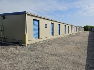 Storage King USA - 158 - Galveston, TX. - 60th Street - Photo 6