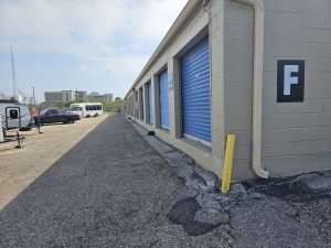 Storage King USA - 158 - Galveston, TX. - 60th Street - Photo 7