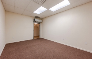 Storage King USA - 155 - Colorado Springs, CO. - Edison Ave - Photo 8