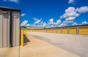Storage King USA - 020 - Winter Haven, FL - Dundee Rd - Photo 14