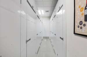 Storage King USA - 035 - Fort Lauderdale, FL - SE 6th Ave - Photo 7