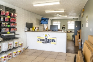 Storage King USA - 052 - Orlando, FL - Orange Blossom Trail - Photo 10
