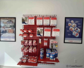 CubeSmart Self Storage - 5715 Glenwood Ave - NC - Photo 5