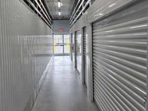 Extra Space Storage - 6508 - San Antonio - Commerce Dr - Photo 4