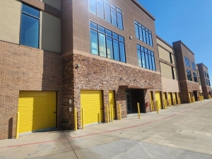 Extra Space Storage - 5030 - Garland - W Interstate 30 - Photo 3