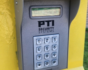 Extra Space Storage - 5030 - Garland - W Interstate 30 - Photo 2