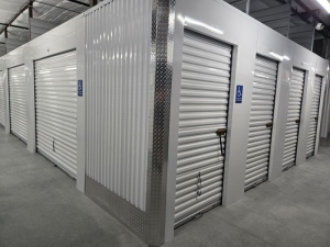 Extra Space Storage - 6767 - San Marcos - 1907 N Interstate 35 - Photo 4