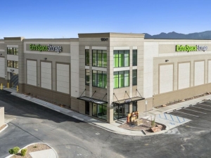 Extra Space Storage - 6502 - Tucson - E Old Vail Rd - Photo 2