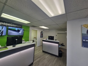 Extra Space Storage - 5011 - Lancaster - Challenger Way - Photo 3