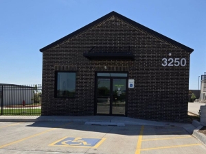 Extra Space Storage - 6923 - Moore - S Santa Fe Ave - Photo 7