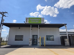 Extra Space Storage - 6991 - Liberty Hill - W State Highway 29 - Photo 2