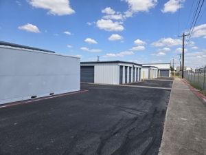 Extra Space Storage - 6991 - Liberty Hill - W State Highway 29 - Photo 3