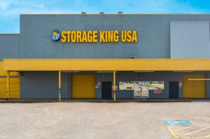 Storage King USA - 061 - Baytown, TX - S. Alexander - Photo 3