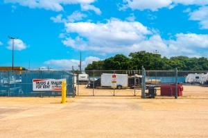 Storage King USA - 061 - Baytown, TX - S. Alexander - Photo 7