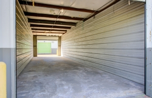 Storage King USA - 064 - Pasadena, TX - Spencer Hwy - Photo 17