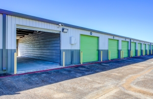 Storage King USA - 064 - Pasadena, TX - Spencer Hwy - Photo 19