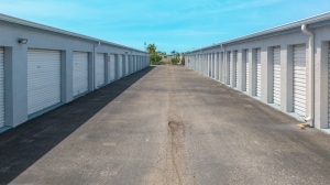 10 Federal Storage - Chitwood Dr SW