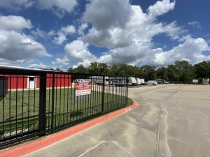 Storage King USA - 120 - College Station, TX - Wellborn Road - Photo 3
