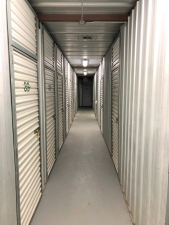 008 - Storage King USA - Staten Island - Photo 4