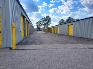 057 - Storage King USA - Euclid - Photo 3