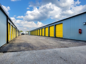 057 - Storage King USA - Euclid - Photo 6