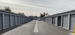 Storage King USA - 042 - Phoenix, AZ - Encanto - Photo 3