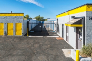 Storage King USA - 049 - Tucson, AZ - N. 1st Ave - Photo 4