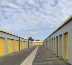 067 - Storage King USA - Weber Ave - Photo 3