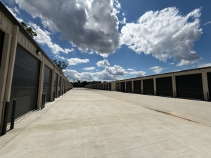 Bulldog Self Storage - Photo 2
