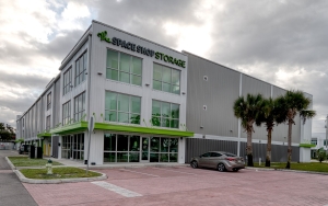 Space Shop Self Storage - Sarasota