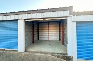 Cypress Mini Storage - Photo 4