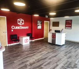 CubeSmart Self Storage - 3200 W Tennessee St - FL - Photo 2