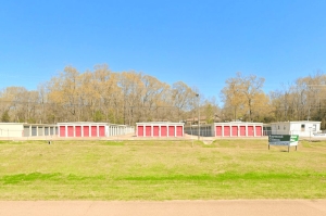 Raymond Clinton Mini Storage - Photo 4