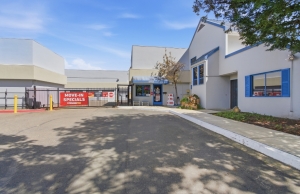 Lock-It-Up Self Storage - Photo 6